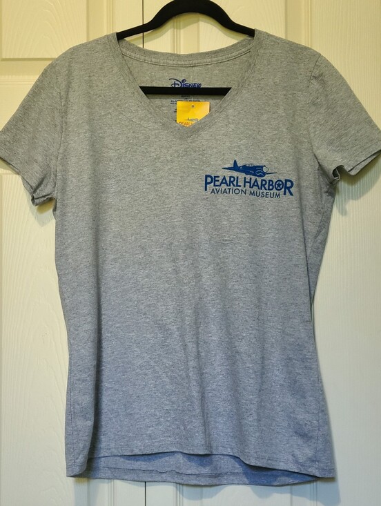 Disney Tops - Disney Pearl Harbor Aviation Museum Gray Graphic B-17 Swamp Ghost V-Neck T Large
